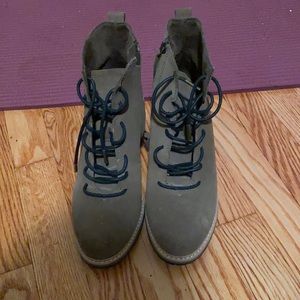 Toms Booties size 8.5